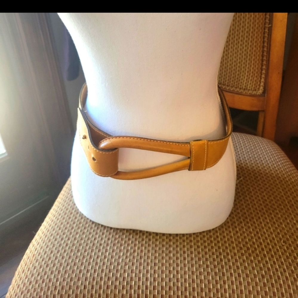 Vintage and Klein equestrian Style tan leather belt Small